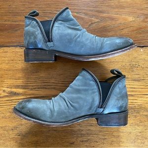 John Fluevog Grey Living Gusset Zipper Shoe Men’s 11